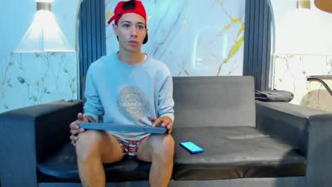 Dylan online show from 06/19/26, 04:06