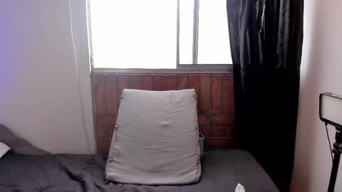 Snapshot of dylan_walton chatting on 09/17/25, 01:13 Dylan online show from 09/17/25, 01:13