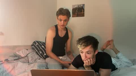 Snapshot of dylanandollie chatting on 07/01/26, 05:45 Dylan and Ollie online show from 07/01/26, 05:45