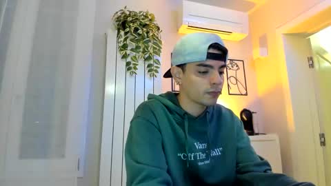 D Y L A N online show from 12/08/24, 05:22