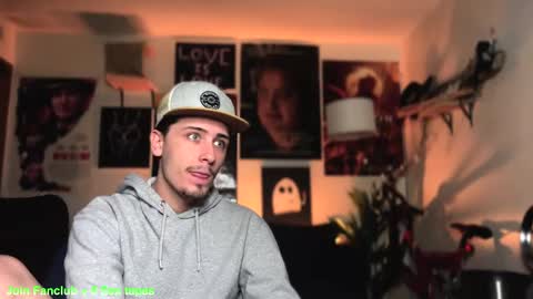 Snapshot of dylandaniel69 chatting on 02/13/25, 10:12 Dylan Daniel 7.8 online show from 02/13/25, 10:12