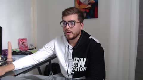 dylanhot10 online show from 12/09/24, 08:44