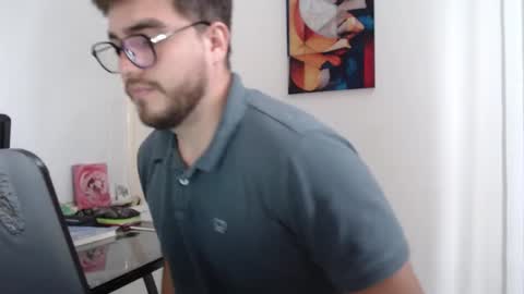 dylanhot10 online show from 12/12/24, 09:04