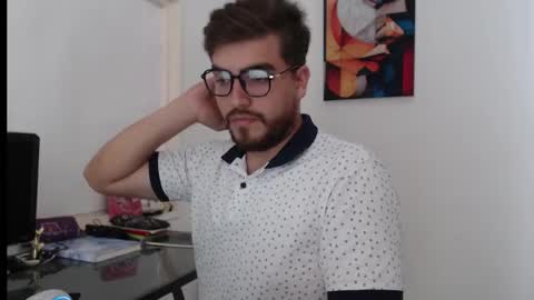 dylanhot10 online show from 12/14/24, 08:18