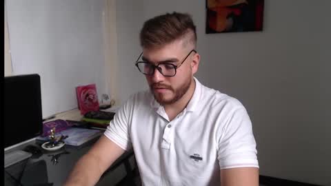 dylanhot10 online show from 12/24/24, 03:16