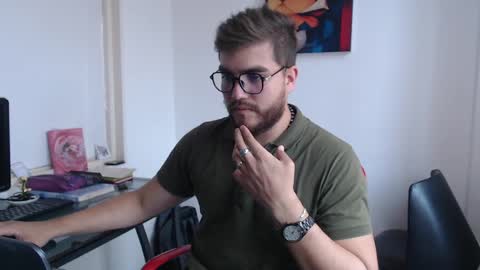 dylanhot10 online show from 02/01/25, 07:23