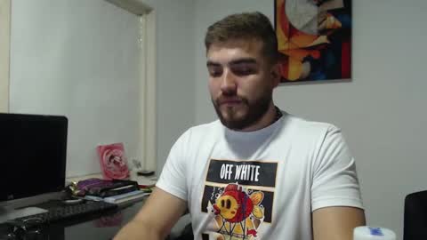 dylanhot10 online show from 02/11/25, 11:44