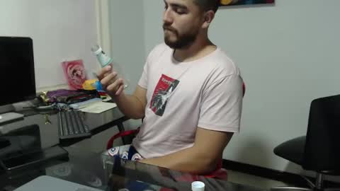 dylanhot10 online show from 02/14/25, 06:23