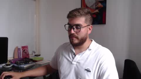 dylanhot10 online show from 02/17/25, 09:52