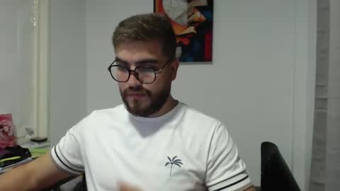 dylanhot10 online show from 02/19/25, 01:18