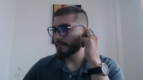 dylanhot10 online show from 09/15/25, 09:37