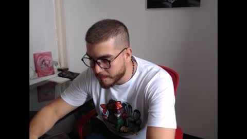 dylanhot10 online show from 10/11/25, 09:02