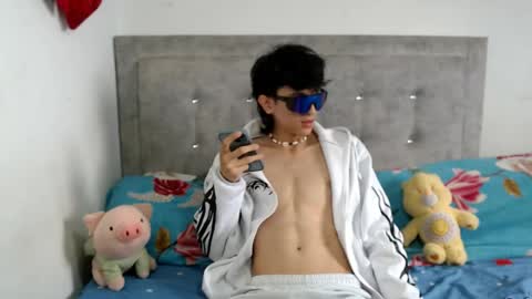 Snapshot of dylann_ross chatting on 04/15/26, 04:36 dylann ross online show from 04/15/26, 04:36