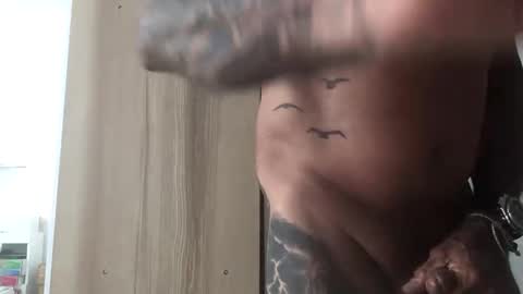 Snapshot of dylanpu22 chatting on 10/27/25, 08:07 dylanpu22 online show from 10/27/25, 08:07