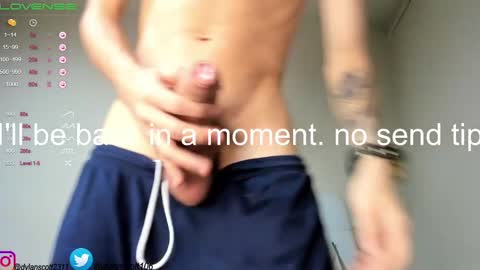 Snapshot of dylanscott_106 chatting on 02/19/25, 10:09 dylanscott_106 online show from 02/19/25, 10:09