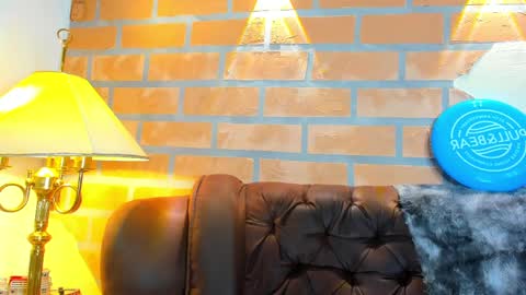 Snapshot of dylanstonne1 chatting on 02/17/25, 02:42 D Y L A N online show from 02/17/25, 02:42