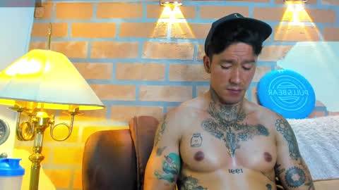 Snapshot of dylanstonne1 chatting on 03/02/25, 11:42 D Y L A N online show from 03/02/25, 11:42