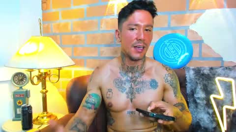 Snapshot of dylanstonne1 chatting on 03/12/25, 03:24 D Y L A N online show from 03/12/25, 03:24