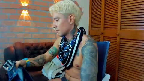 Snapshot of dylanstonne1 chatting on 09/09/25, 11:15 D Y L A N online show from 09/09/25, 11:15