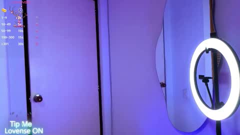 Snapshot of dylanstonne1 chatting on 11/19/25, 09:15 D Y L A N online show from 11/19/25, 09:15