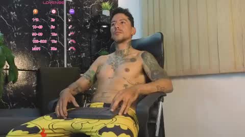 Snapshot of dylanstonne1 chatting on 04/22/26, 02:47 D Y L A N online show from 04/22/26, 02:47