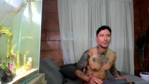 Snapshot of dylanstonne1 chatting on 05/11/26, 05:46 D Y L A N online show from 05/11/26, 05:46