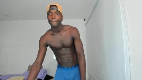 Snapshot of dylantaylor_1 chatting on 01/17/25, 06:57 Dylan Taylor online show from 01/17/25, 06:57
