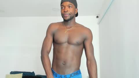 Snapshot of dylantaylor_1 chatting on 02/03/25, 01:30 Dylan Taylor online show from 02/03/25, 01:30