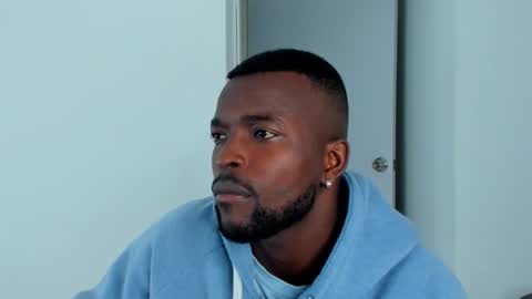 Snapshot of dylantaylor_1 chatting on 11/02/25, 03:31 Dylan Taylor online show from 11/02/25, 03:31