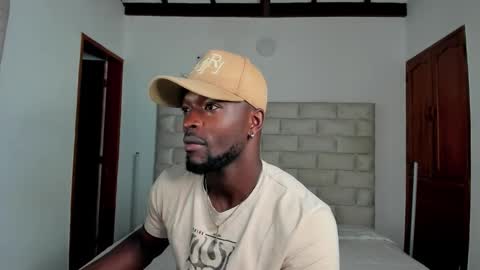 Snapshot of dylantaylor_1 chatting on 12/22/25, 12:35 Dylan Taylor online show from 12/22/25, 12:35