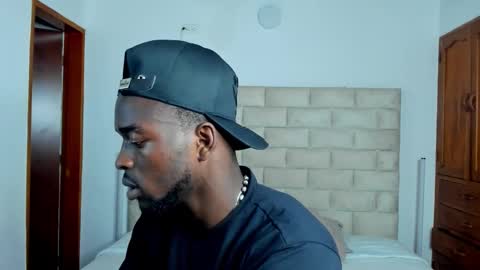 Snapshot of dylantaylor_1 chatting on 01/18/26, 07:28 Dylan Taylor online show from 01/18/26, 07:28