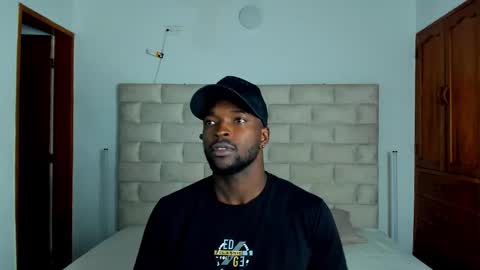 Snapshot of dylantaylor_1 chatting on 02/18/26, 02:40 Dylan Taylor online show from 02/18/26, 02:40