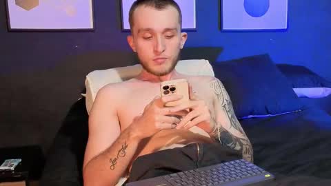 Snapshot of dylanwhite23 chatting on 03/09/26, 02:48 ---DYLAN--- online show from 03/09/26, 02:48