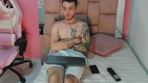 Snapshot of dylanwhite23 chatting on 04/28/26, 02:38 ---DYLAN--- online show from 04/28/26, 02:38