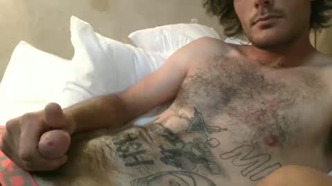 Snapshot of dylp400 chatting on 12/01/24, 09:37 dylp400 online show from 12/01/24, 09:37