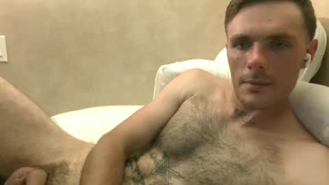 Snapshot of dylp400 chatting on 12/28/24, 11:41 dylp400 online show from 12/28/24, 11:41