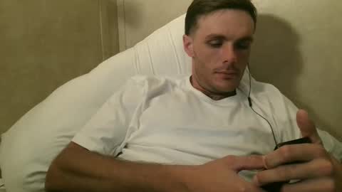 Snapshot of dylp400 chatting on 12/30/24, 11:37 dylp400 online show from 12/30/24, 11:37