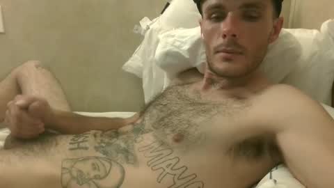 Snapshot of dylp400 chatting on 01/02/25, 10:16 dylp400 online show from 01/02/25, 10:16