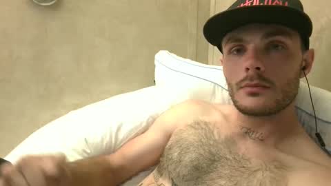 Snapshot of dylp400 chatting on 01/09/25, 12:19 dylp400 online show from 01/09/25, 12:19