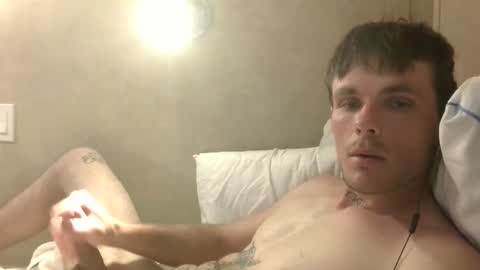 Snapshot of dylp400 chatting on 02/01/25, 11:21 dylp400 online show from 02/01/25, 11:21