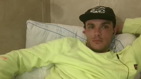 Snapshot of dylp400 chatting on 02/02/25, 05:48 dylp400 online show from 02/02/25, 05:48