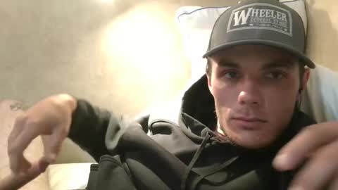 Snapshot of dylp400 chatting on 02/11/25, 02:57 dylp400 online show from 02/11/25, 02:57