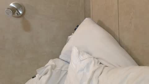 Snapshot of dylp400 chatting on 02/16/25, 02:32 dylp400 online show from 02/16/25, 02:32