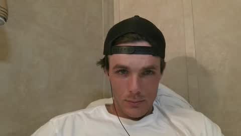 Snapshot of dylp400 chatting on 03/01/25, 08:45 dylp400 online show from 03/01/25, 08:45