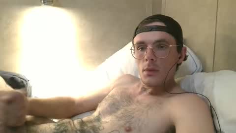 Snapshot of dylp400 chatting on 03/02/25, 05:14 dylp400 online show from 03/02/25, 05:14