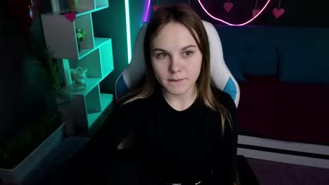 Snapshot of dyna_bae chatting on 02/18/25, 12:59 Dyna online show from 02/18/25, 12:59