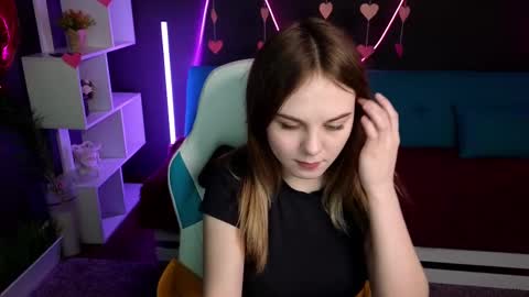 Snapshot of dyna_bae chatting on 02/19/25, 07:28 Dyna online show from 02/19/25, 07:28