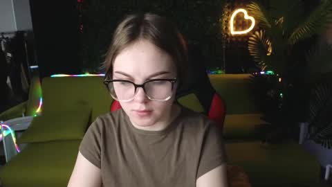 Snapshot of dyna_bae chatting on 03/04/25, 01:23 Dyna online show from 03/04/25, 01:23