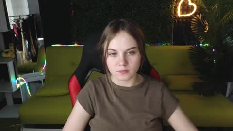 Snapshot of dyna_bae chatting on 03/04/25, 04:27 Dyna online show from 03/04/25, 04:27