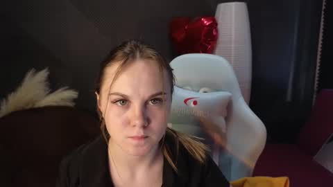 Snapshot of dyna_bae chatting on 03/06/25, 07:47 Dyna online show from 03/06/25, 07:47